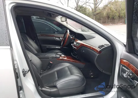 2012 Mercedes-Benz S 550 4Matic z USA, uszkodzony, nr VIN WDDNG9EB3CA420890